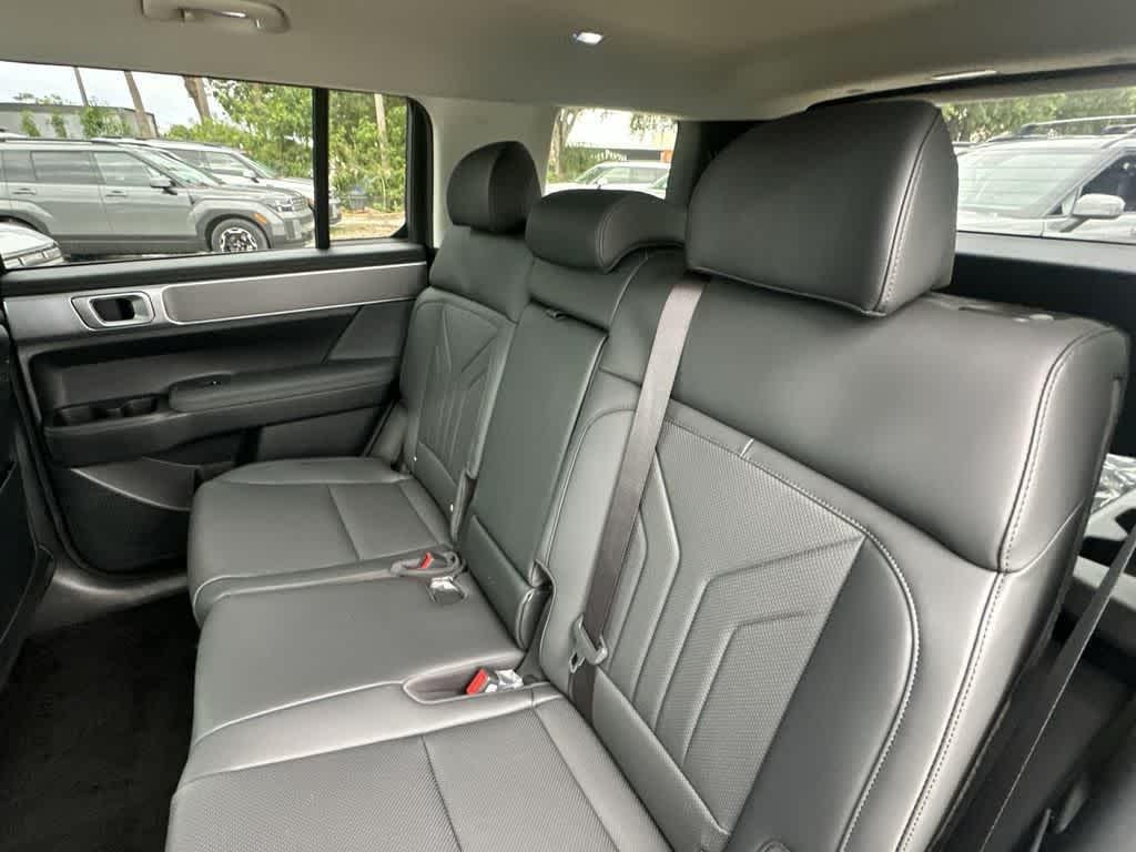 New 2026 Hampton Gray Hyundai SEL FWD image 13