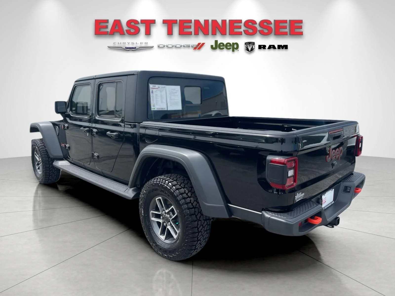 Used 2025 Black Jeep Mojave image 5