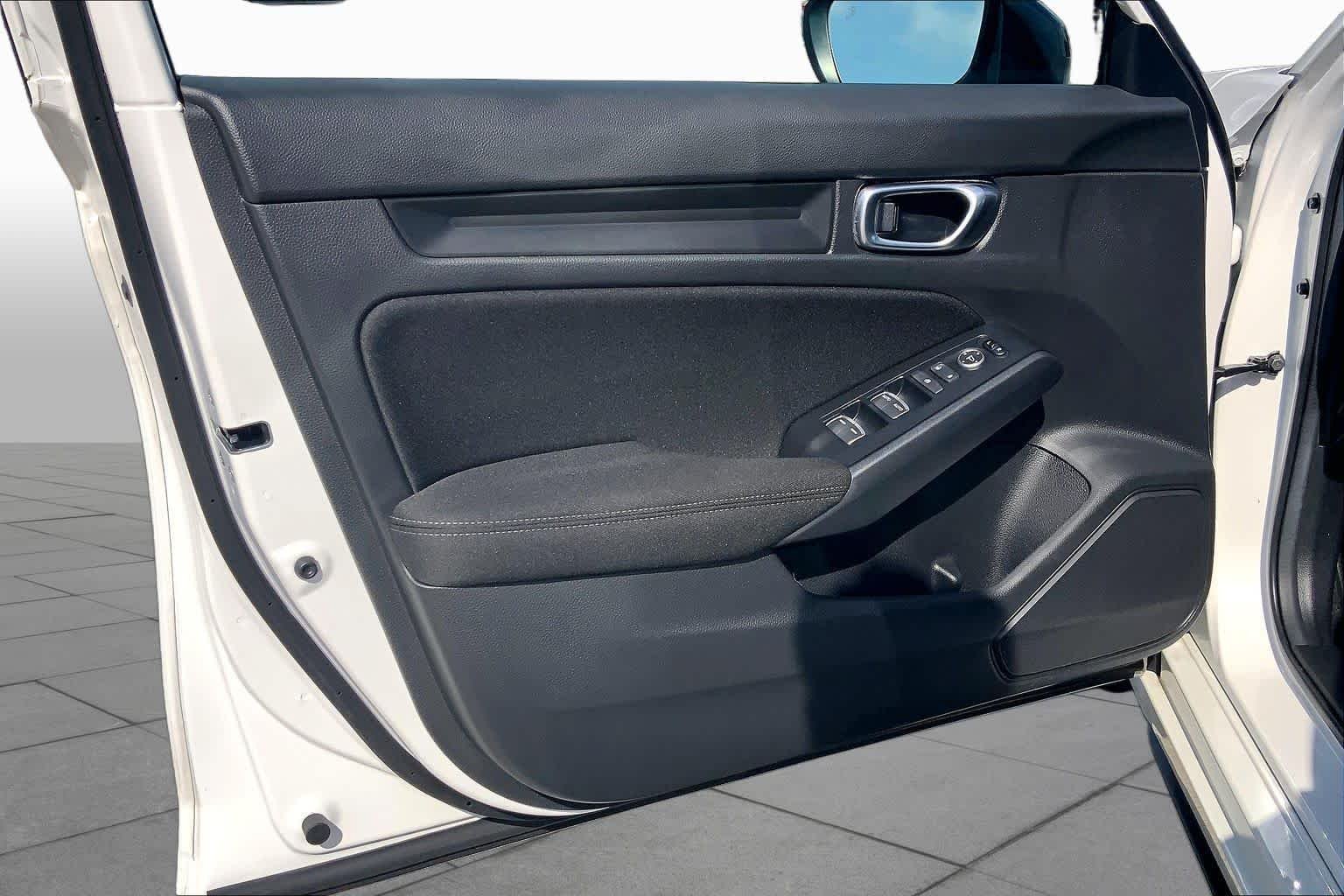 Used 2026 Platinum White Pearl Honda Sport image 21