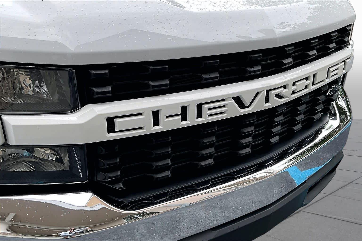 Used 2021 Summit White Chevrolet Work Truck image 25