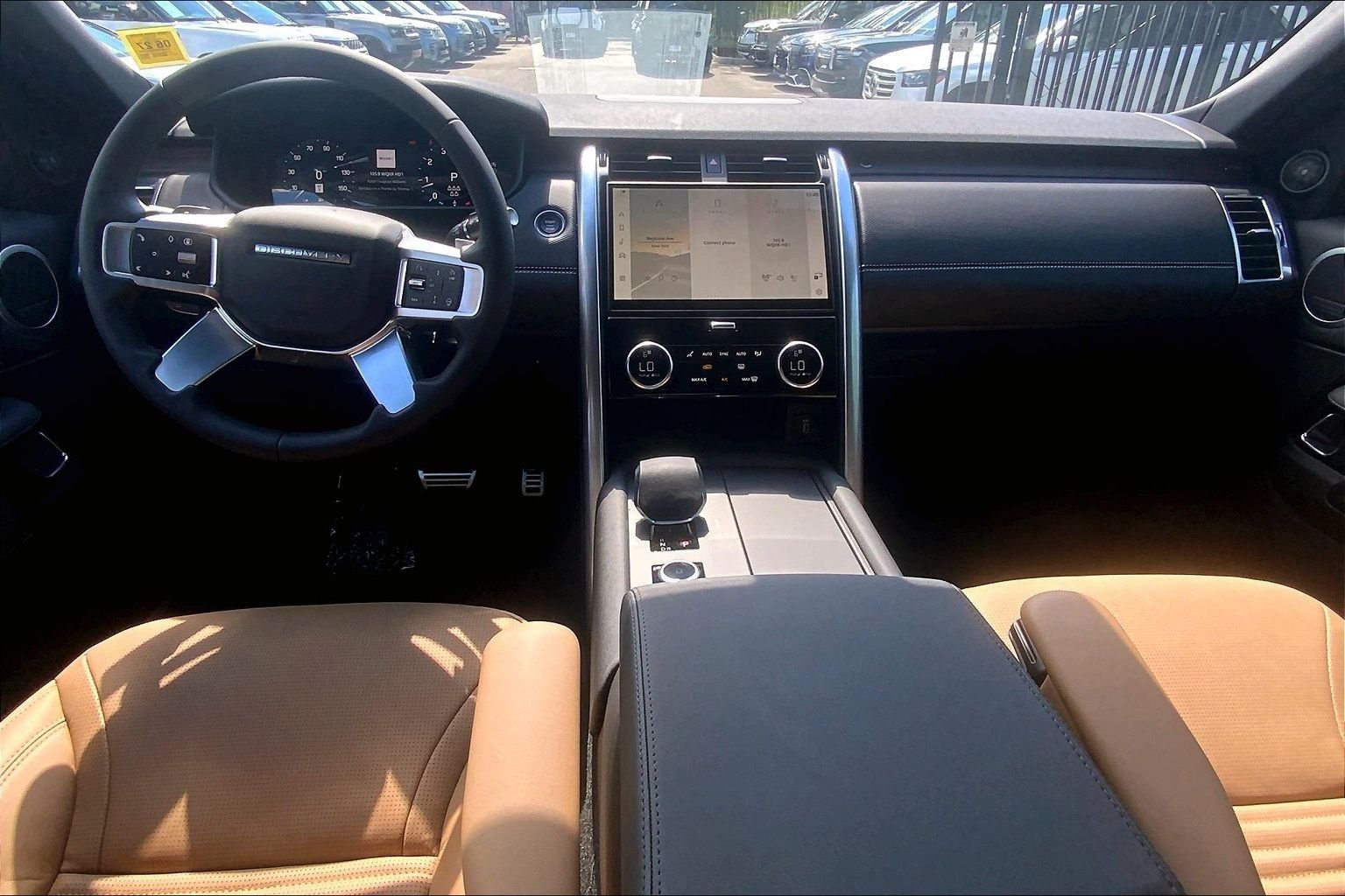 New 2026 Charente Grey Land Rover Dynamic SE image 5