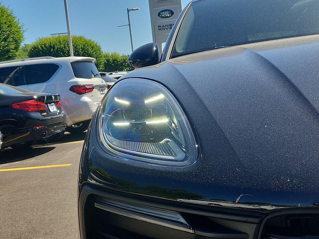 Used 2022 Black Porsche Base image 9