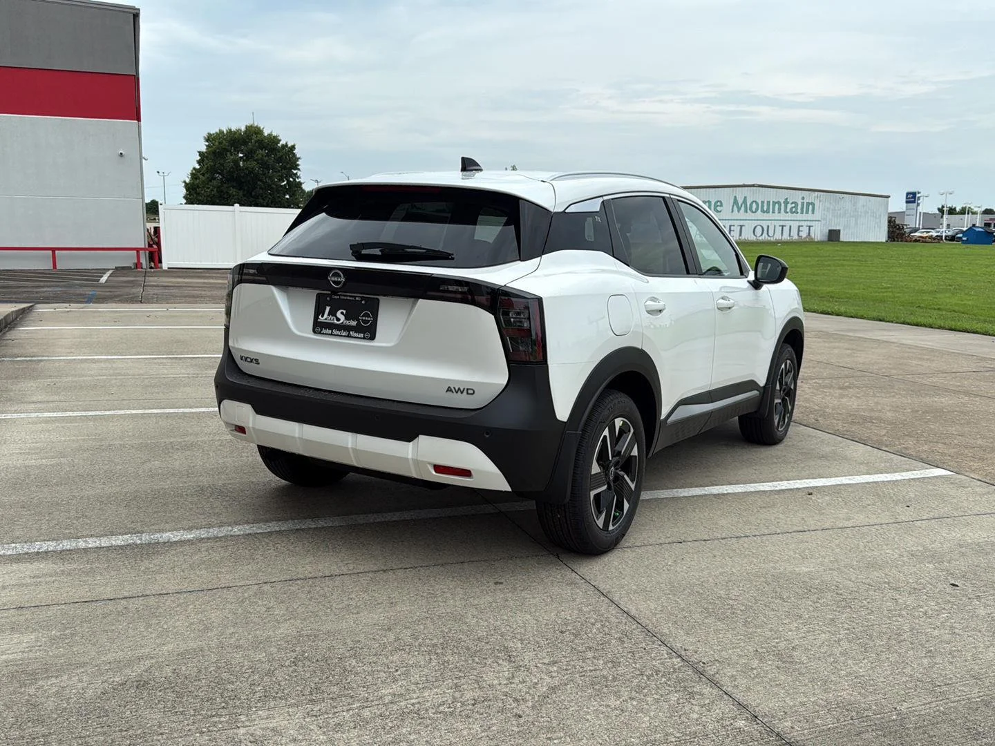 New 2026 Aspen White Tricoat Nissan SV image 7