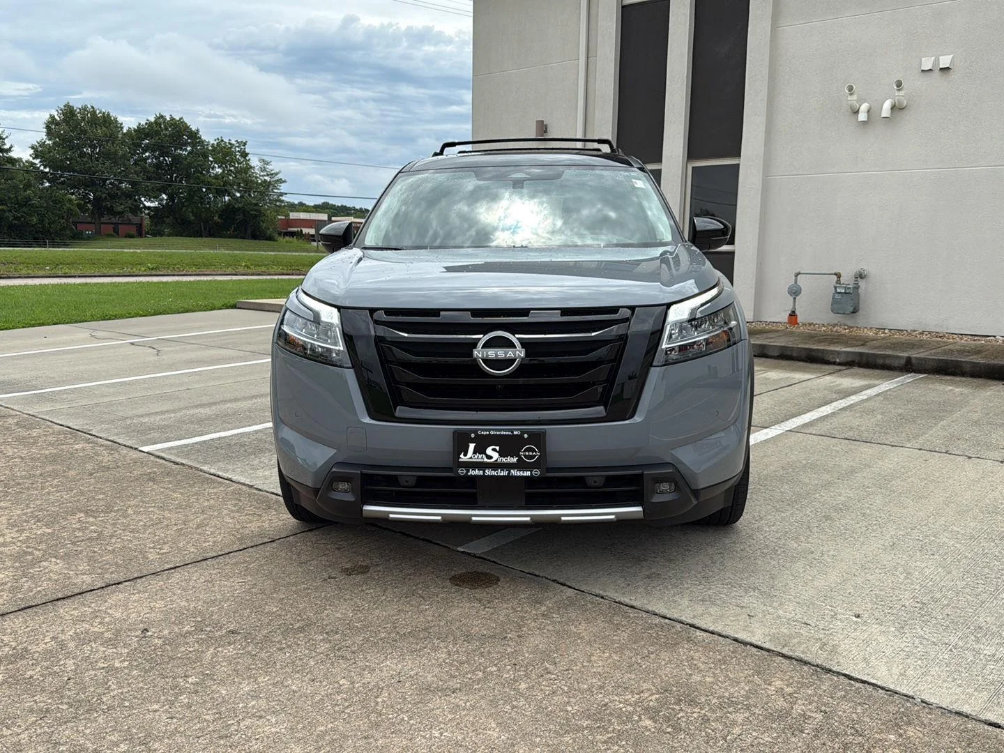Certified Used 2024 Boulder Gray Pearl/Super Black Nissan Platinum image 2