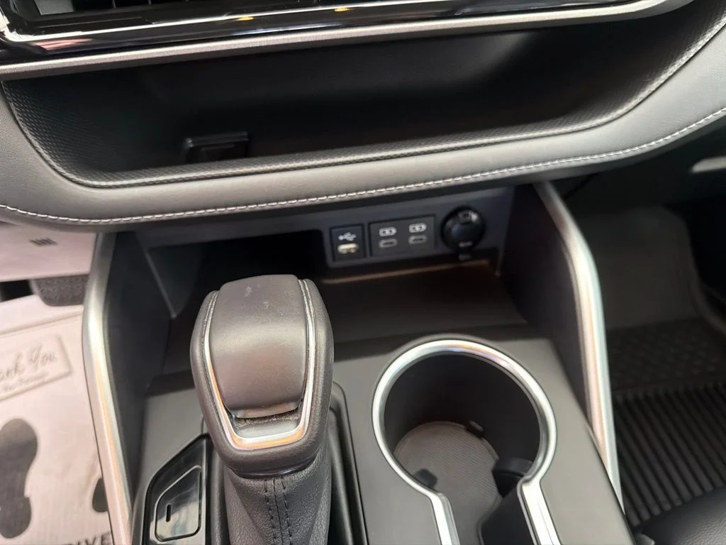 Used 2022 Moon Dust Toyota XLE image 18