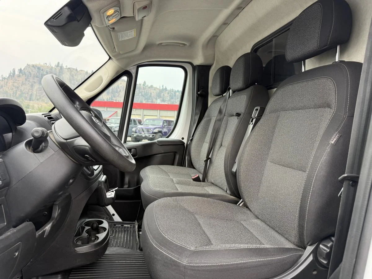 Used 2024 White RAM Tradesman image 17