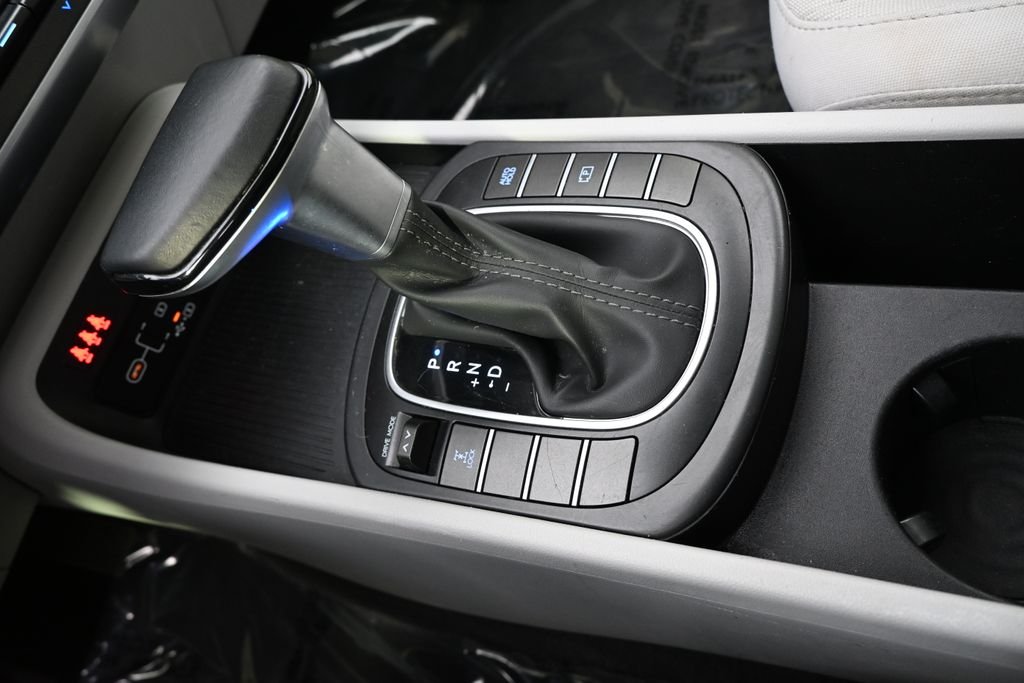 Certified Used 2024 Gray Pearl Hyundai SEL image 31