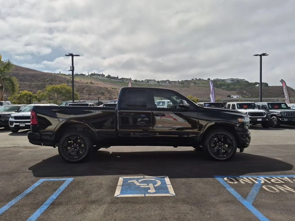 New 2026 Diamond Black Crystal Pearl-Coat Exterior Paint RAM Big Horn/Lone Star image 4
