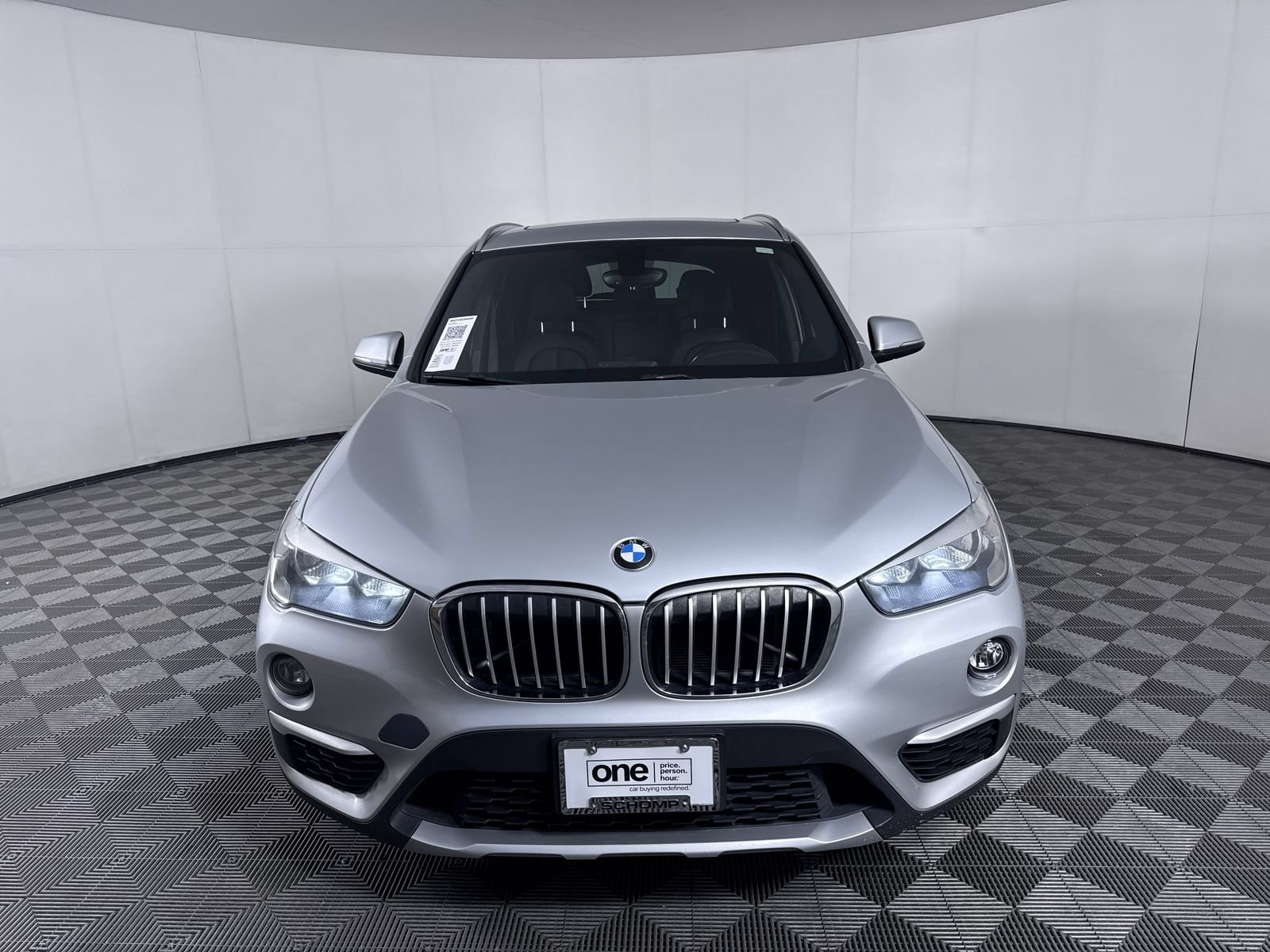 Used 2018 Glacier Silver Metallic BMW xDrive28i image 27