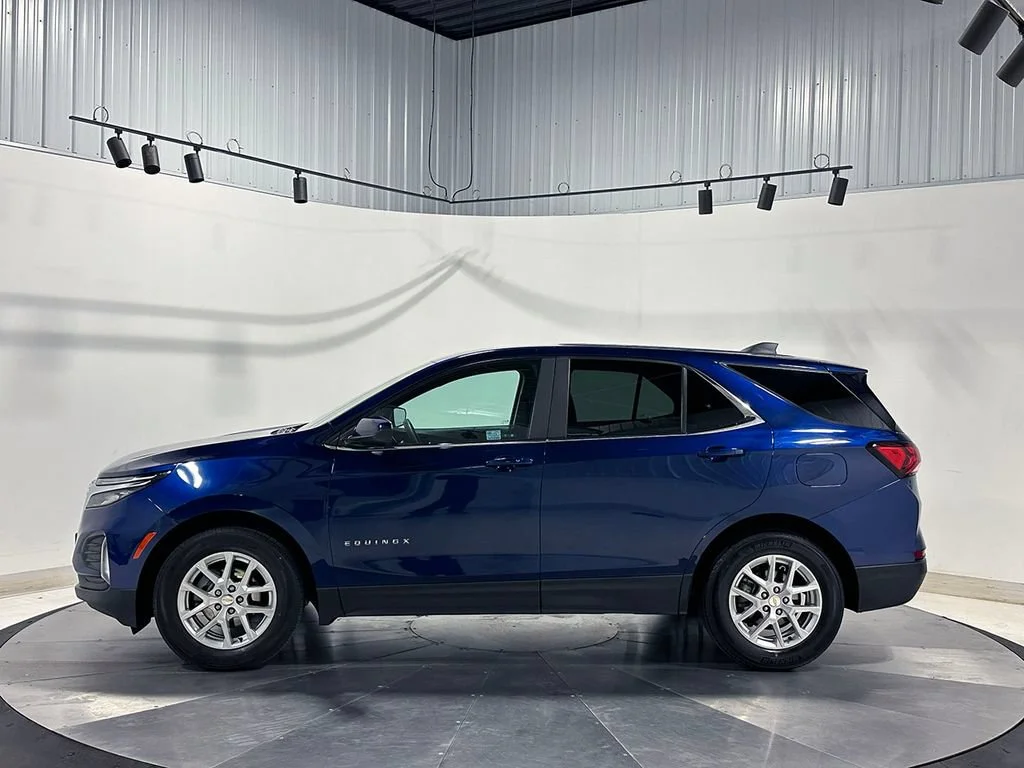 Used 2023 BLUE GLOW METALLIC Chevrolet LT image 14