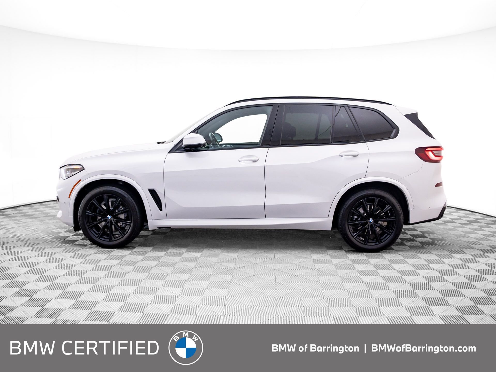 Used 2022 White BMW xDrive40i image 2