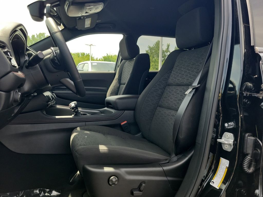 New 2026 Diamond Black Clear-Coat Exterior Paint Dodge GT image 20