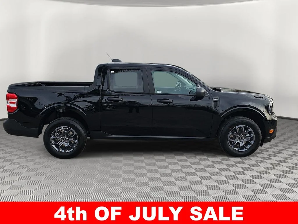 New 2026 Shadow Black Ford XLT image 2