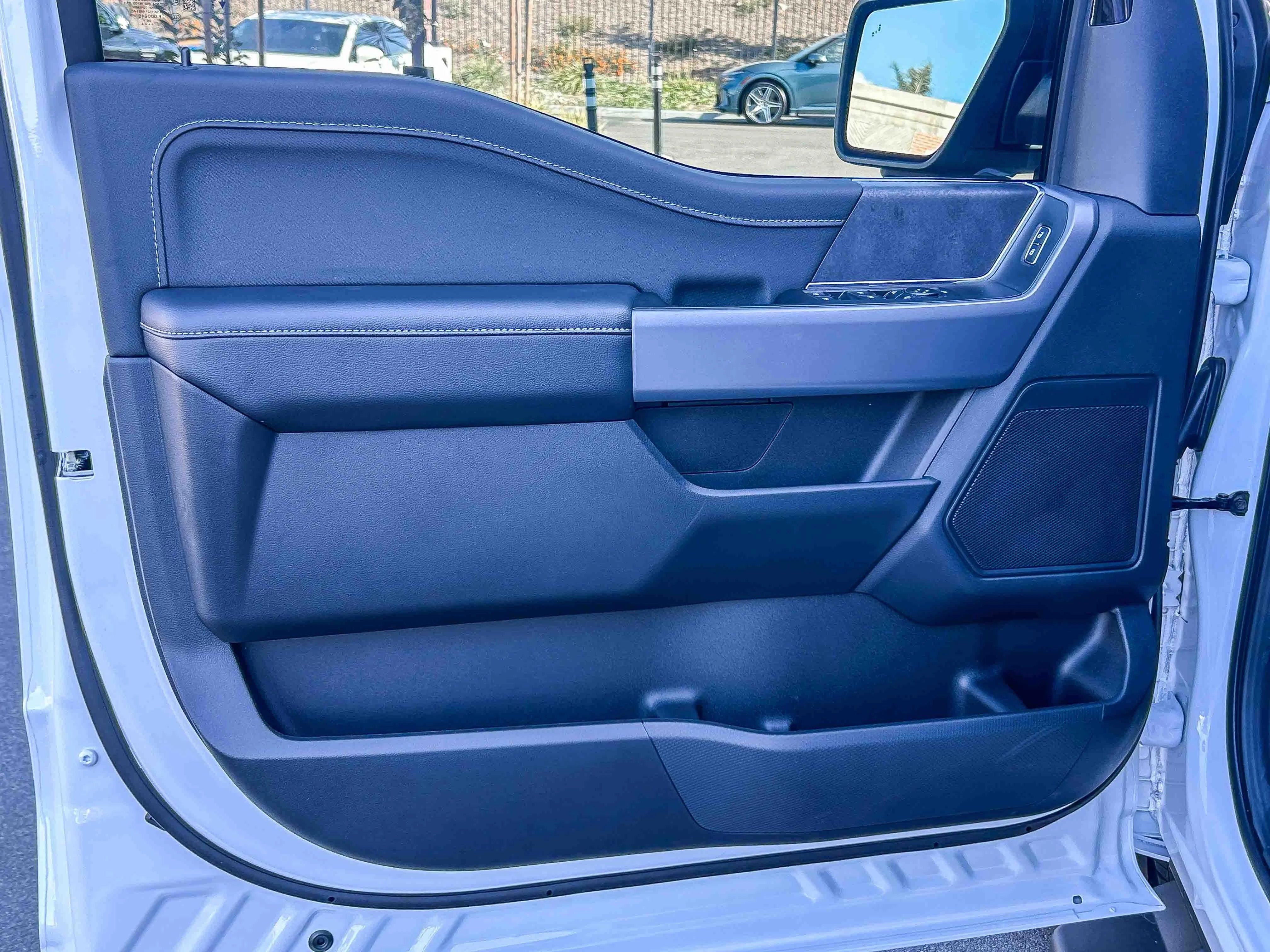 New 2026 Oxford White Ford XLT image 24