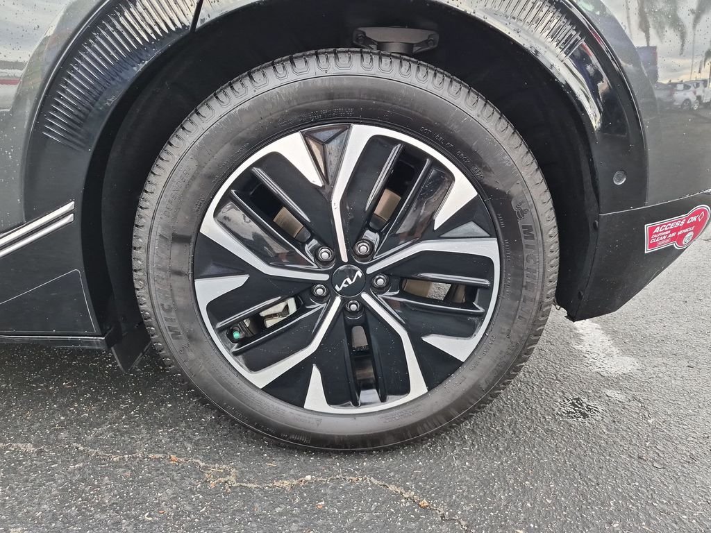 2023 Kia EV6 Wind - Photo 11
