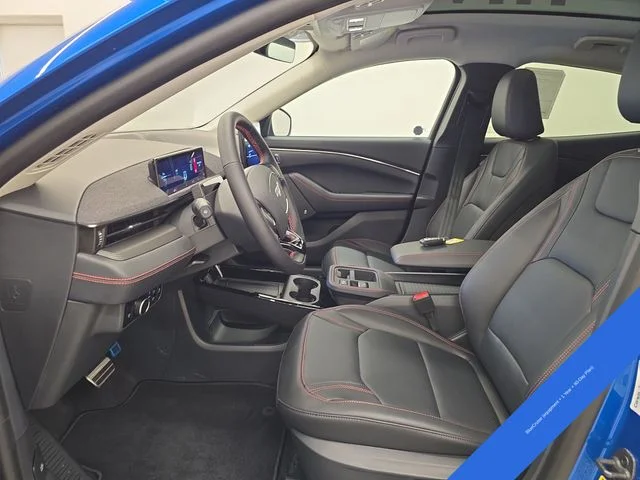 New 2026 Velocity Blue Metallic Ford Premium image 23