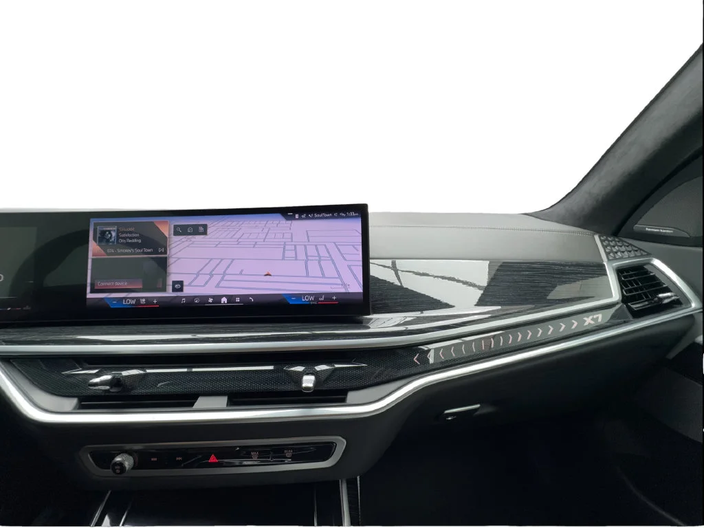 Used 2024 White BMW xDrive40i image 49