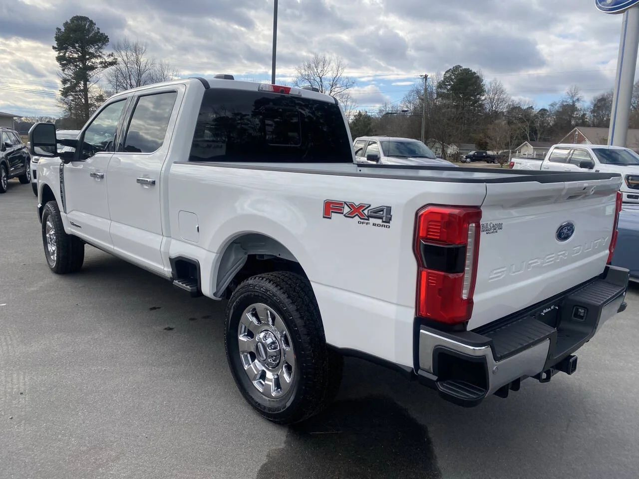 New 2026 Star White Metallic Tri-Coat Ford F-250® Lariat® image 2
