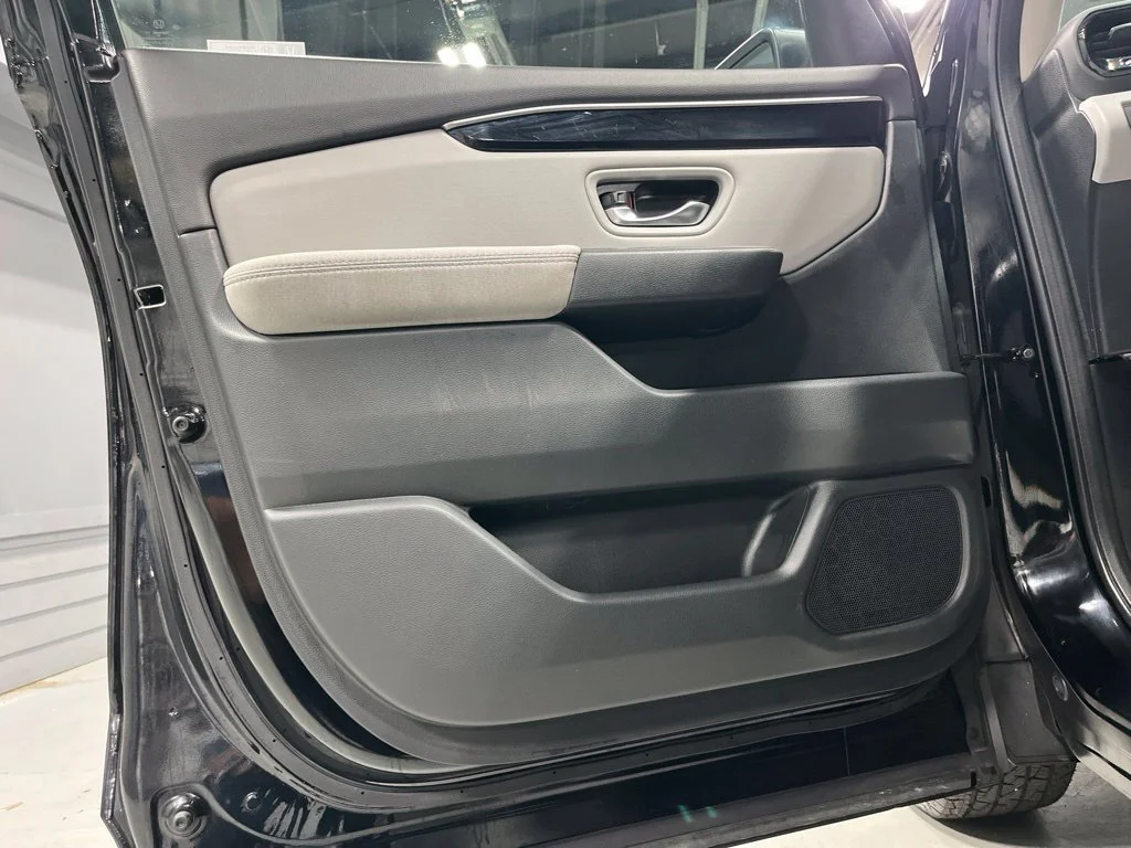 2023 Honda Pilot LX - Photo 10
