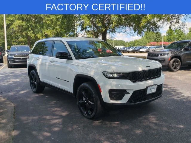 Used 2023 White Jeep Altitude X image 7