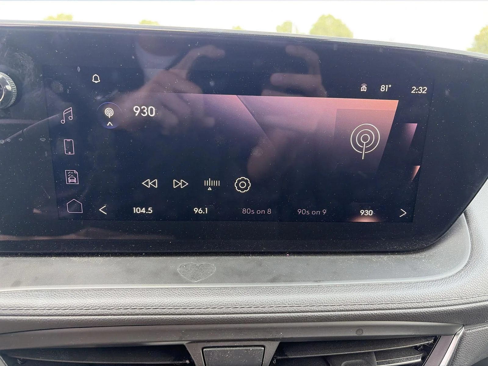 Used 2024 Summit White Buick Sport Touring image 21
