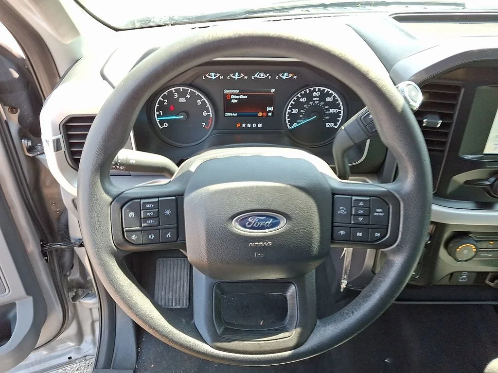 Used 2023 Silver Ford XLT image 26