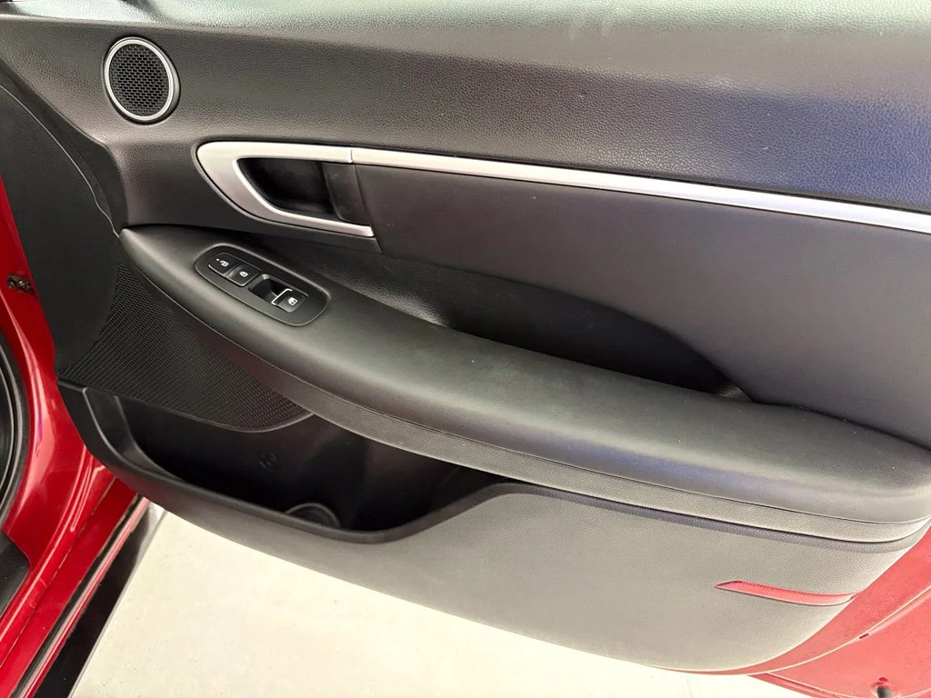 Used 2025 Red Hyundai SEL image 46