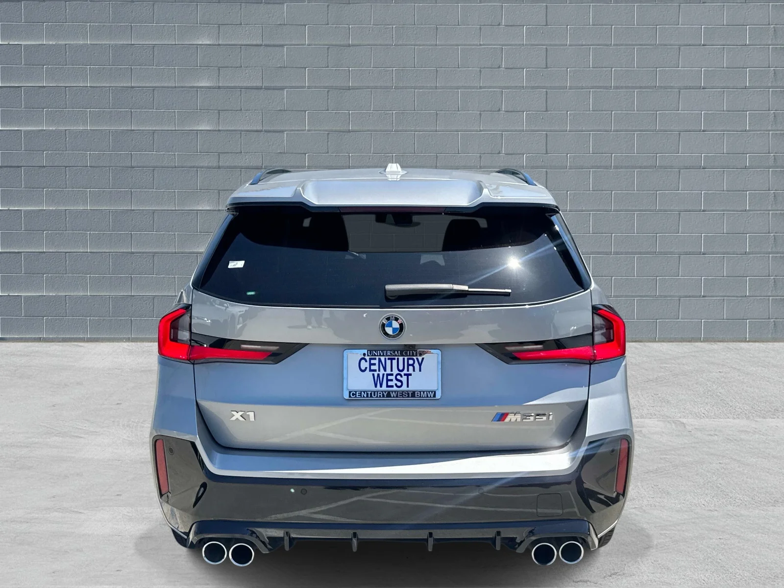 Used 2025 Space Silver Metallic BMW M35i Sports Activity Vehicle image 4