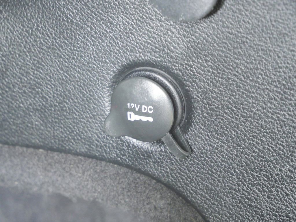 Used 2017 Red Jeep Altitude image 26