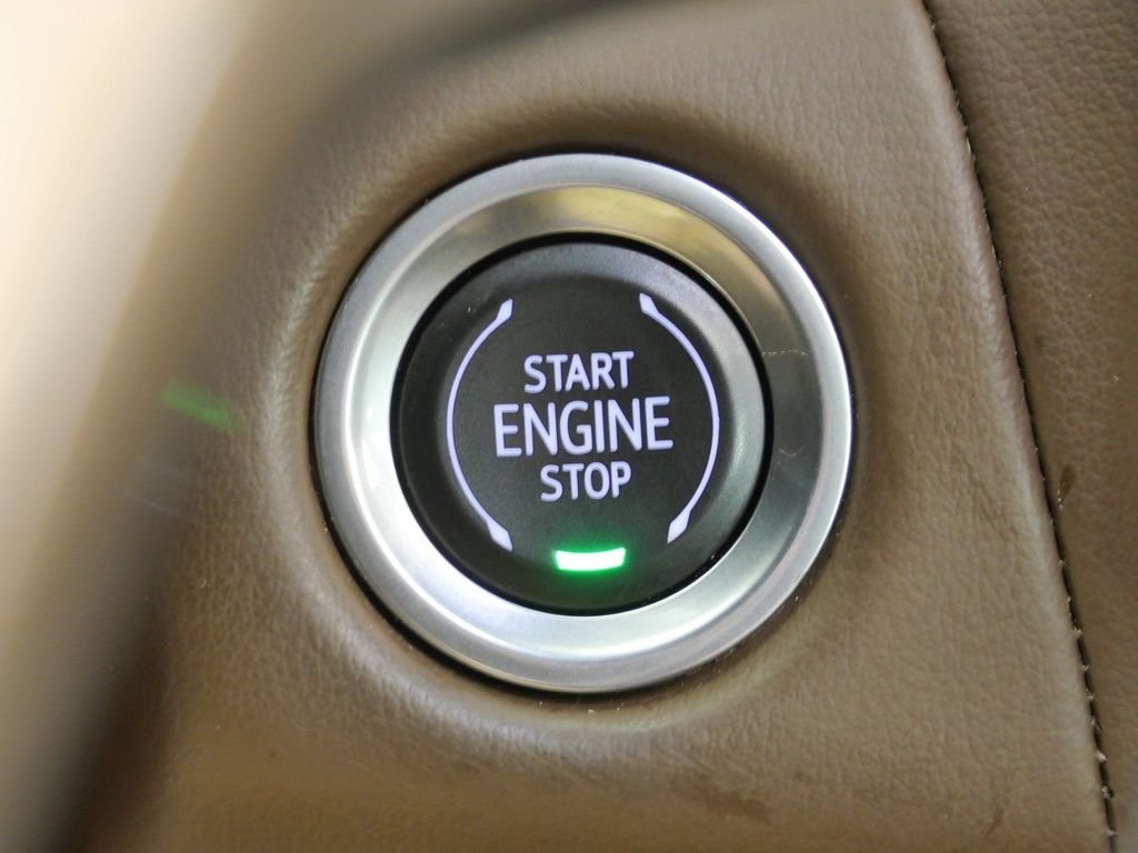 Used 2022 Black Chevrolet High Country image 41