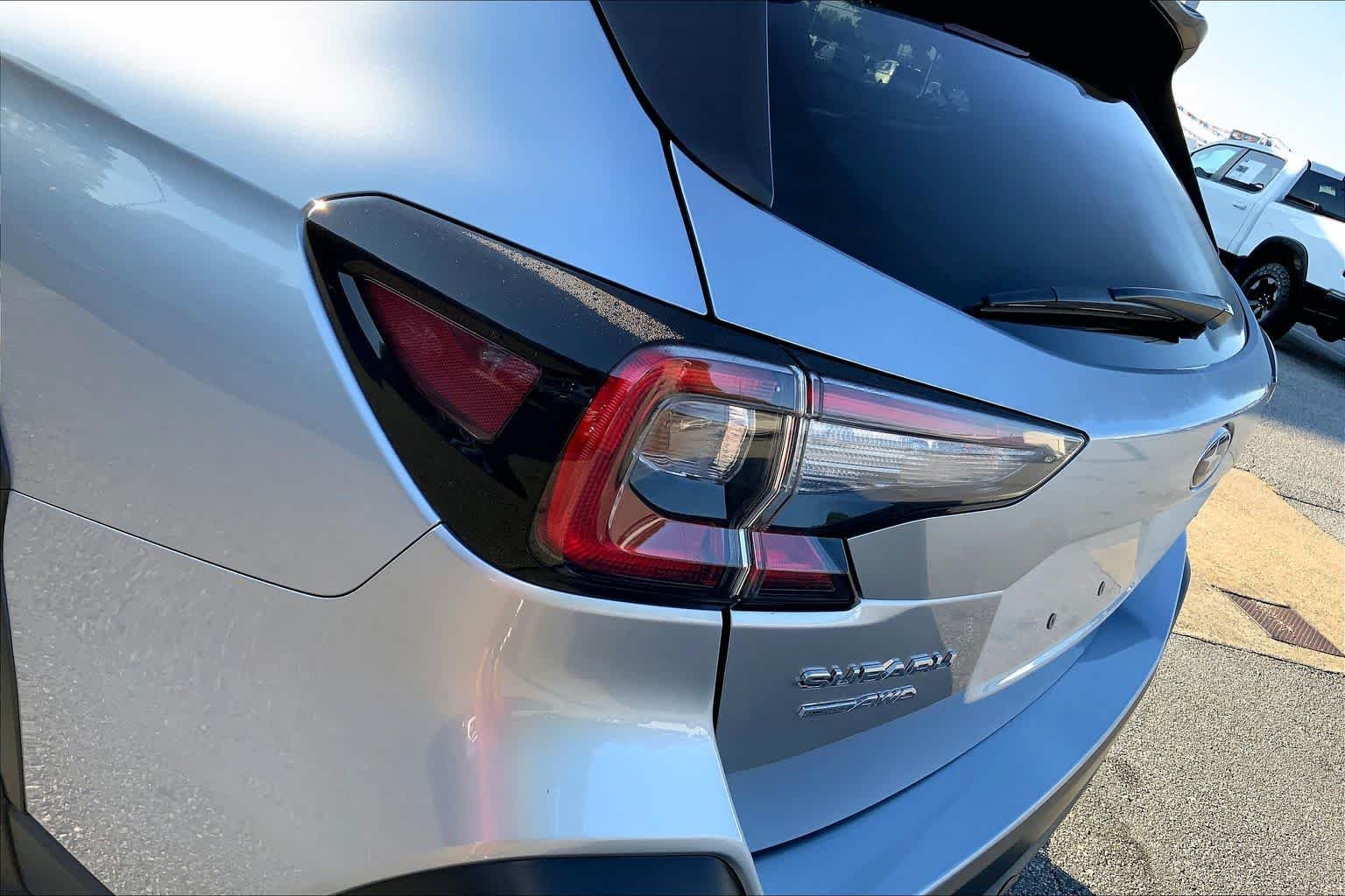 Used 2025 Ice Silver Metallic Subaru Premium image 27