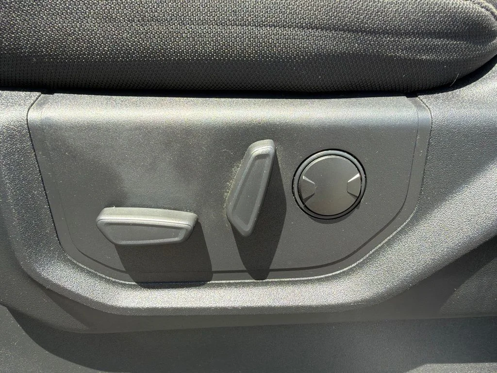 Used 2019 White Ford XLT image 30