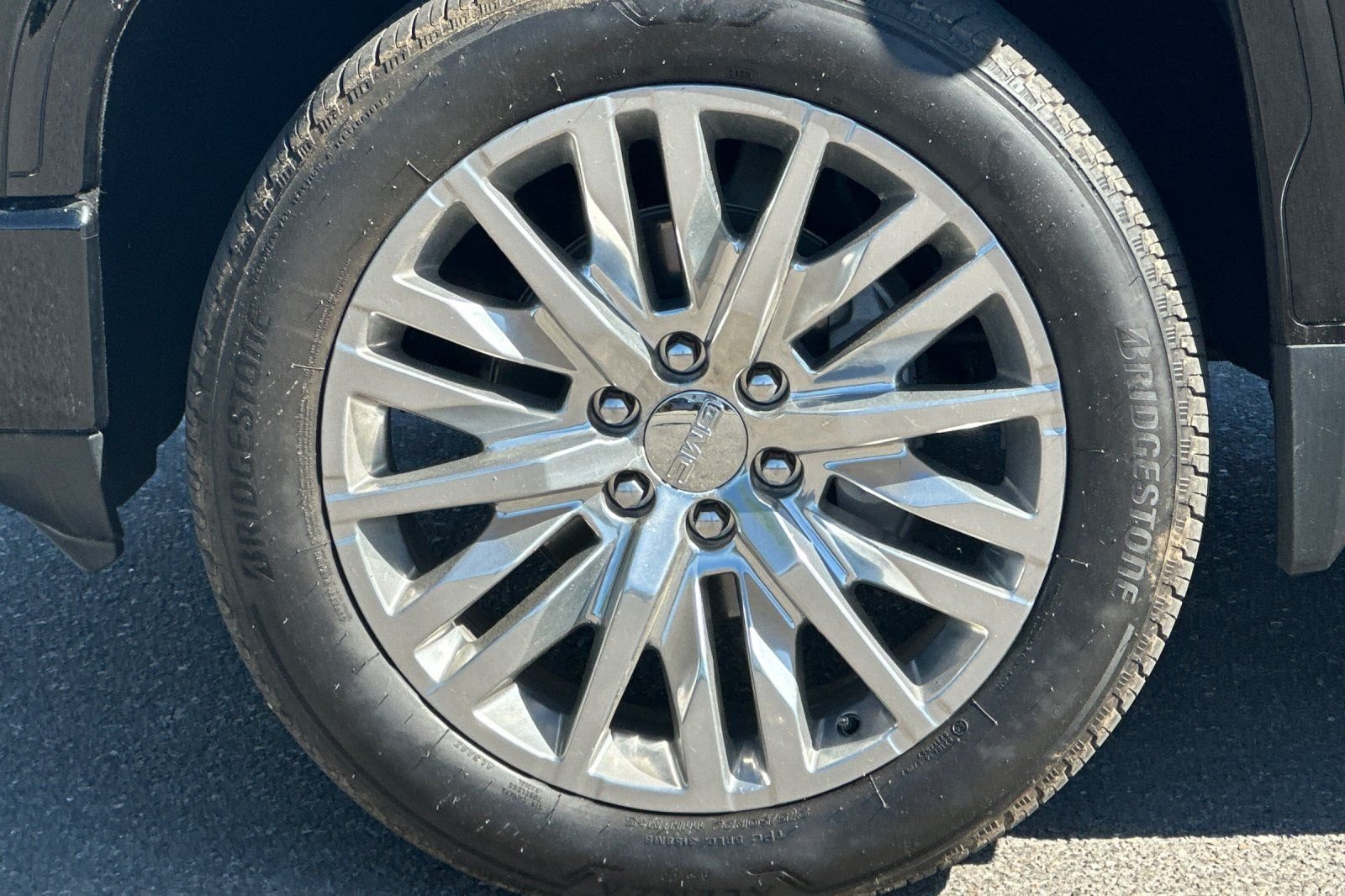Used 2019  GMC Denali image 26