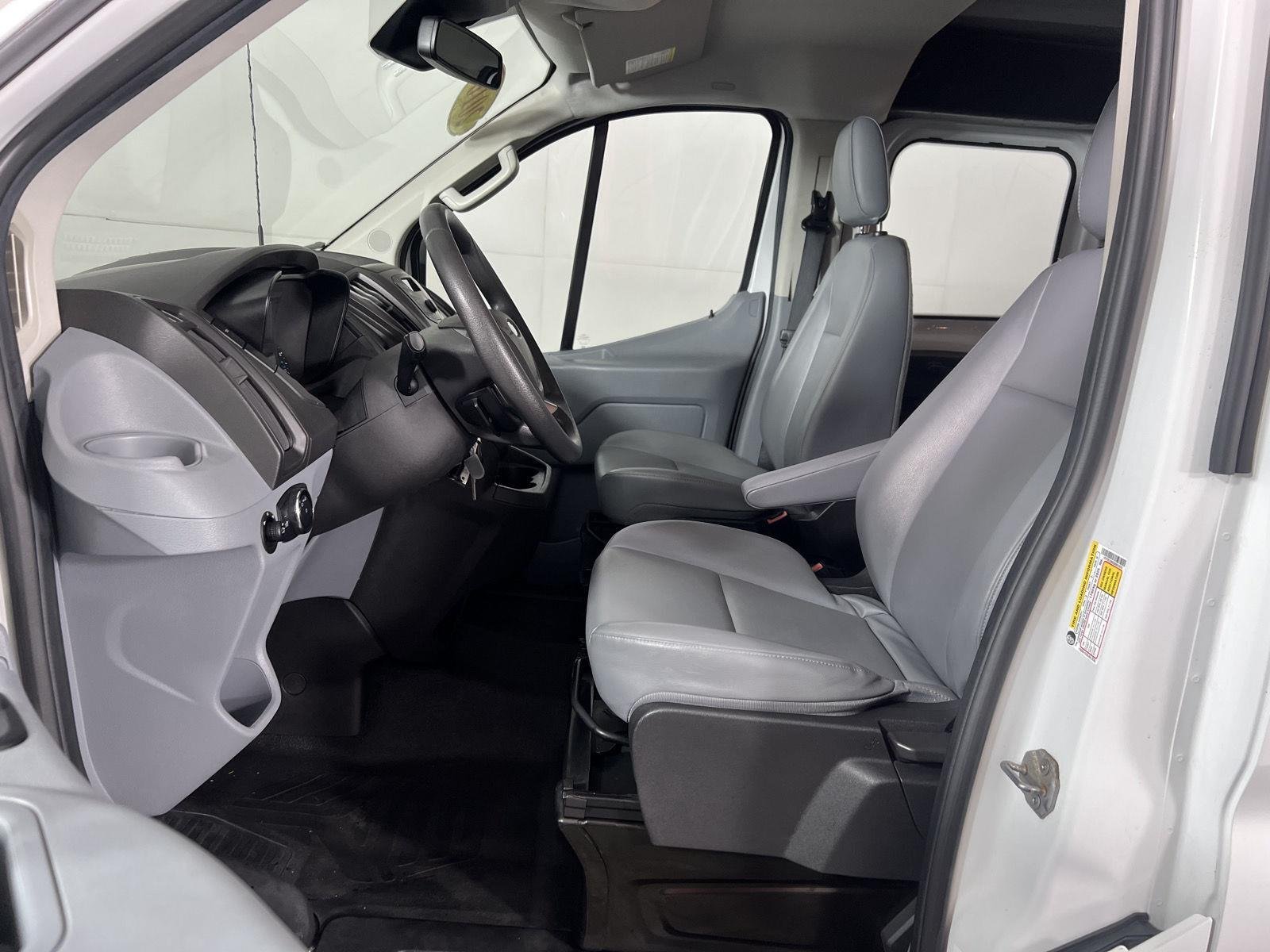 Used 2016 Wh Ford  image 12