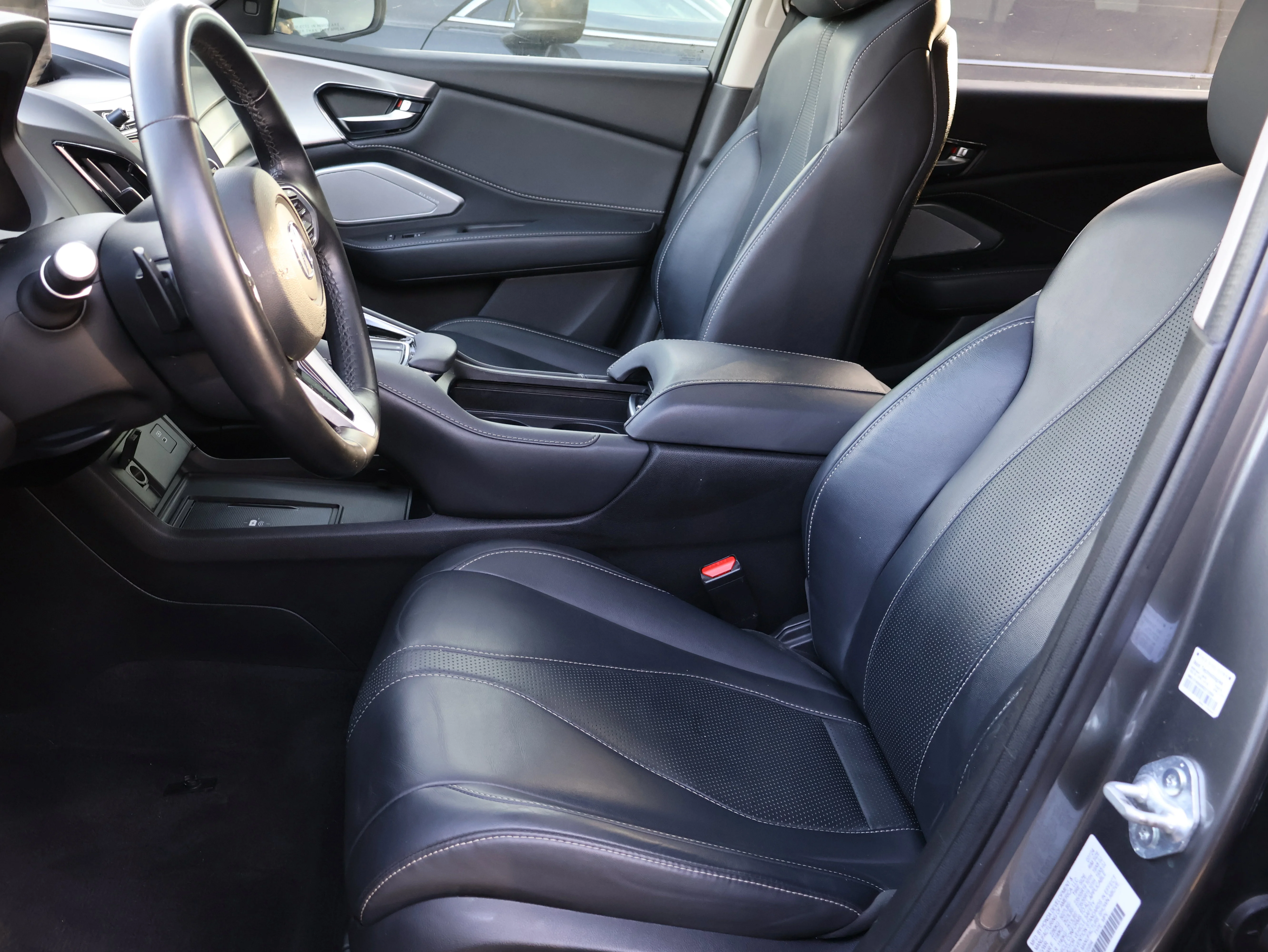 Used 2024 Liquid Carbon Metallic Acura w/Technology Package image 39