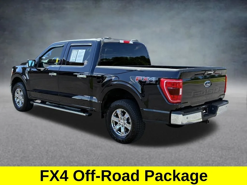 Used 2021 Black Ford XLT image 3