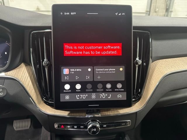 2026 Volvo XC60 Plus - Photo 20