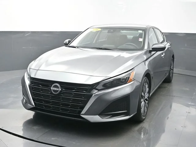 Used 2025 Gray Nissan 2.5 SV image 1