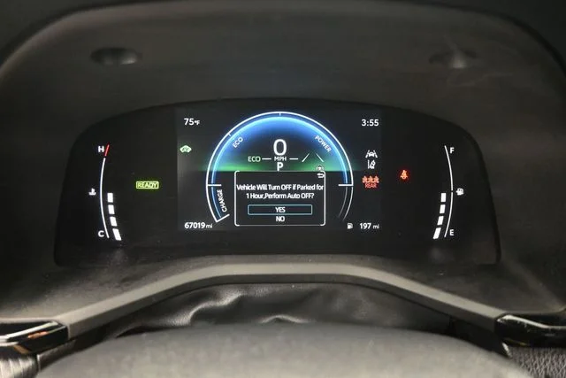 Used 2025  Toyota SE image 17