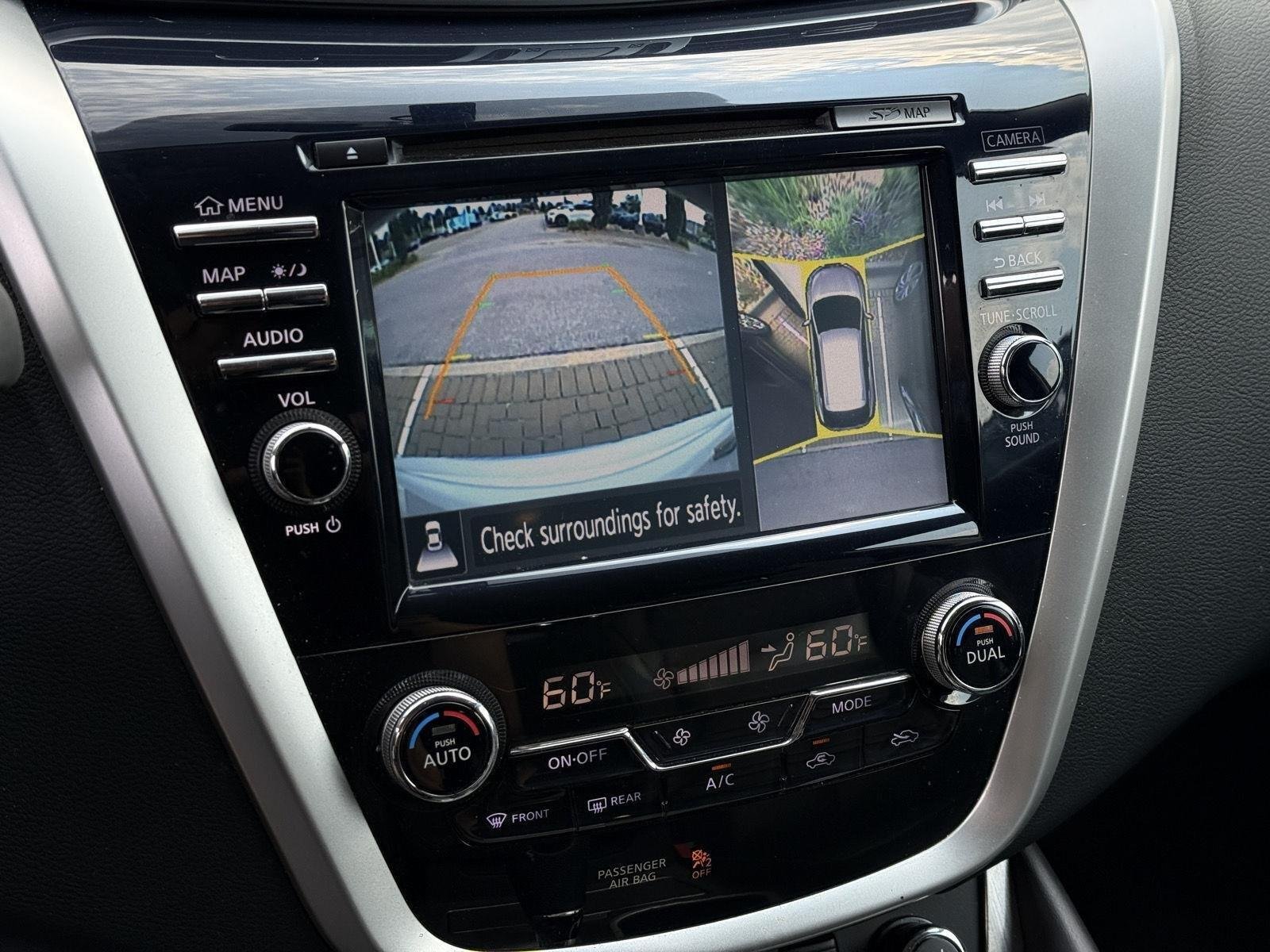 Used 2016 Pearl White Nissan SL image 17