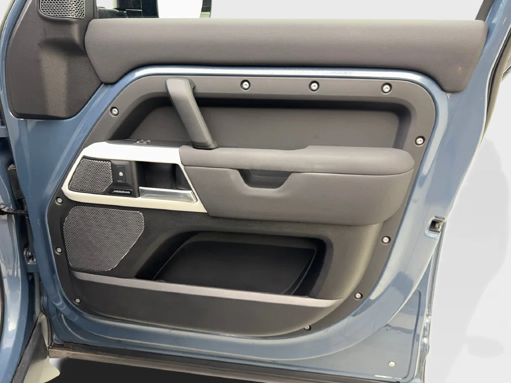 Used 2023 Blue Land Rover SE image 50