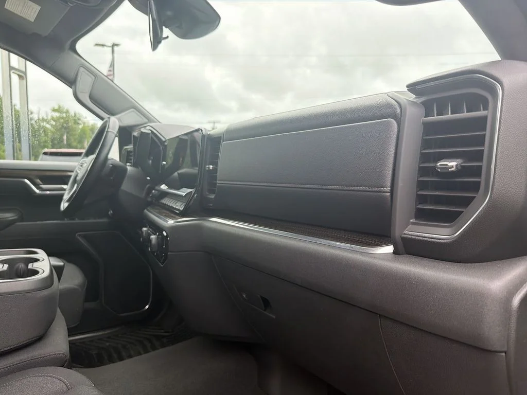Used 2023 Gray Chevrolet LT image 28