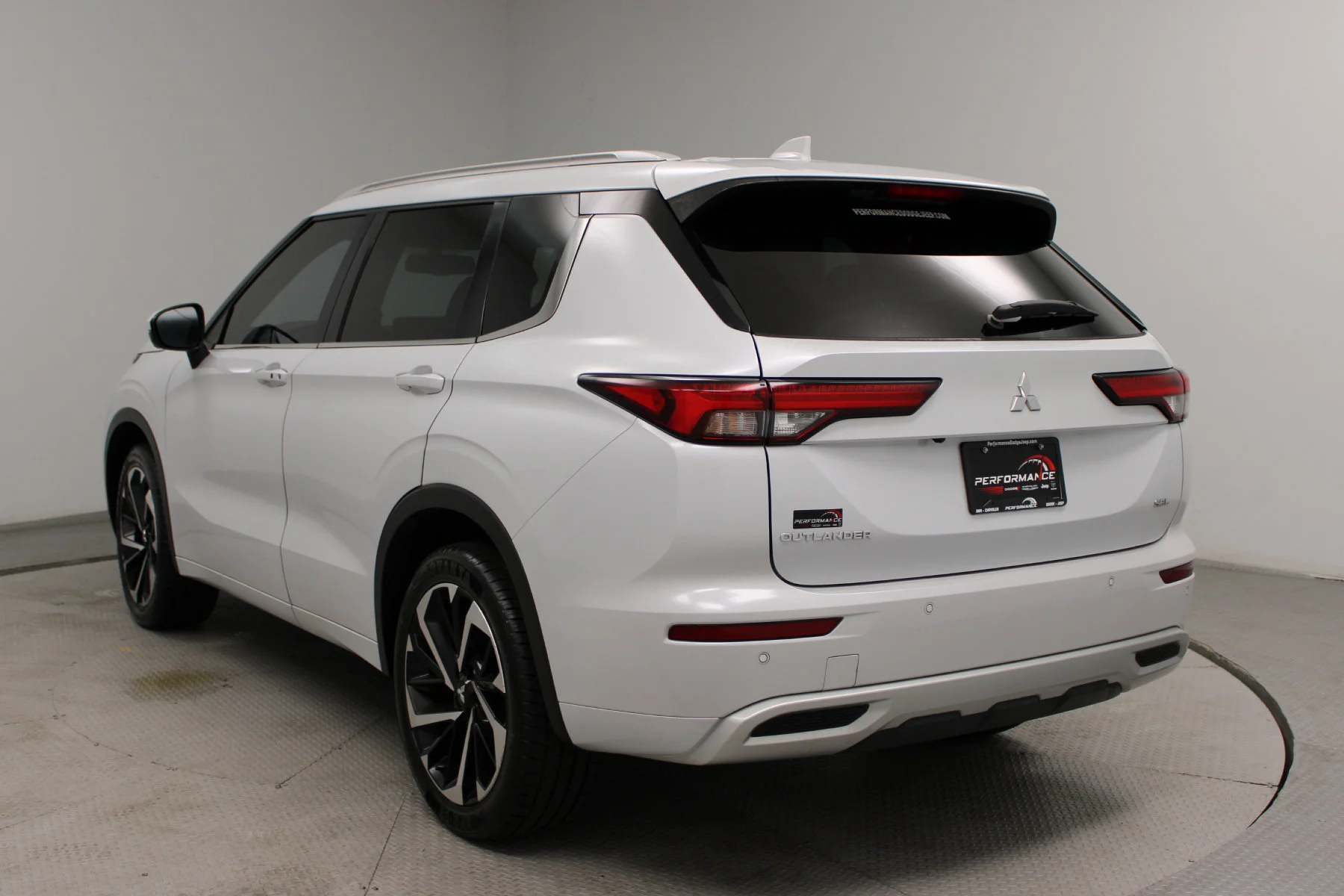 Used 2023 White DIAMOND Mitsubishi SEL 2.5 2WD image 15