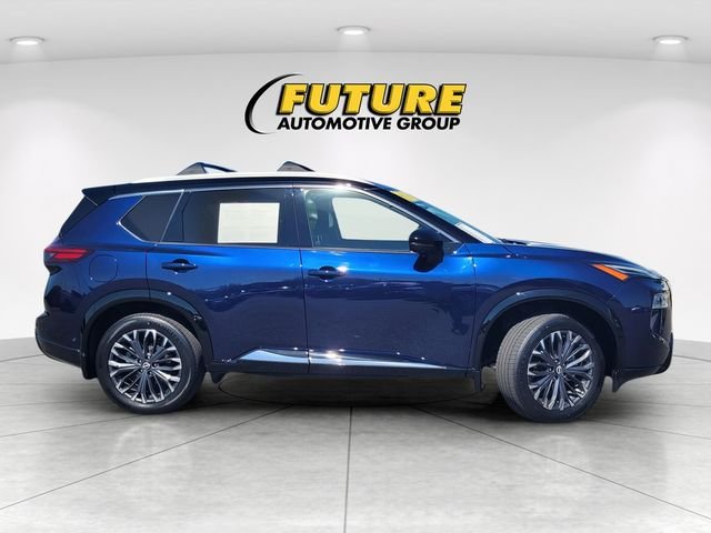 Used 2025 Blue Nissan Platinum image 3