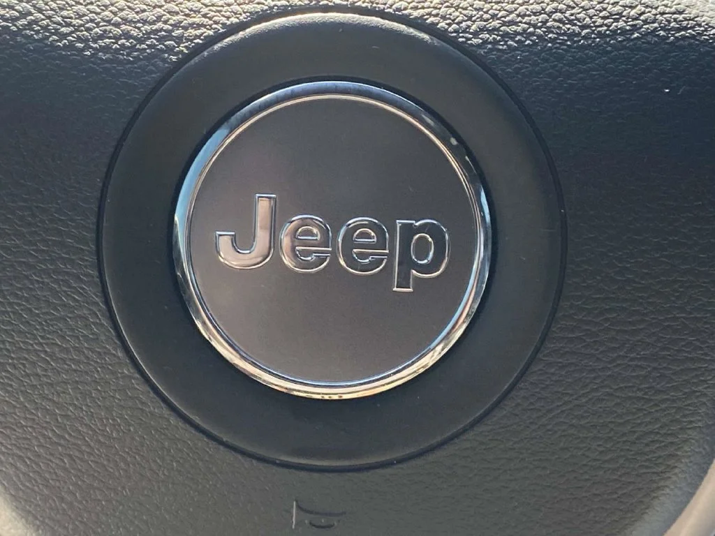 Certified Used 2020 Gray Jeep Limited image 34