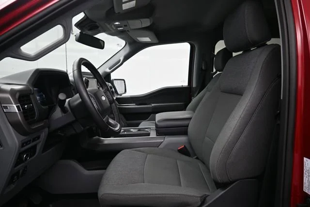 Used 2024 Rapid Red Met Tinted Cc Ford XLT image 9