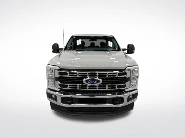 Used 2026 White Ford XLT image 3