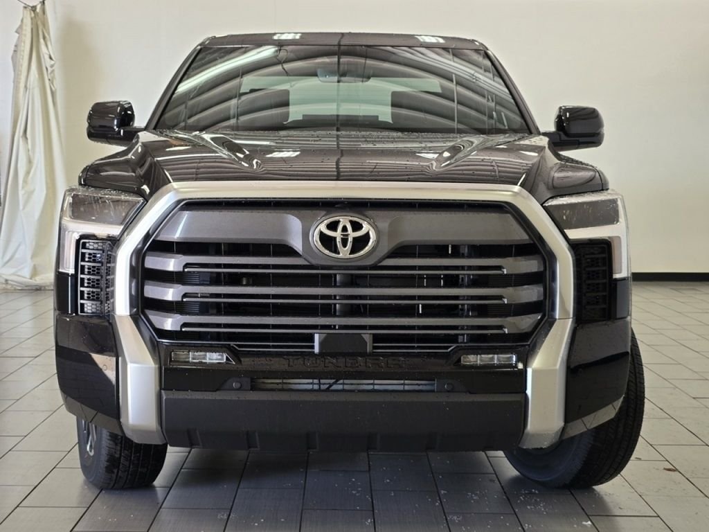 2026 Toyota Tundra Limited - Photo 12