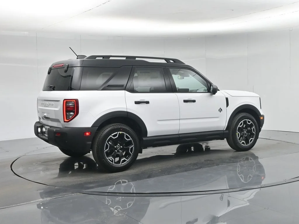 New 2026 Oxford White Ford Outer Banks image 32
