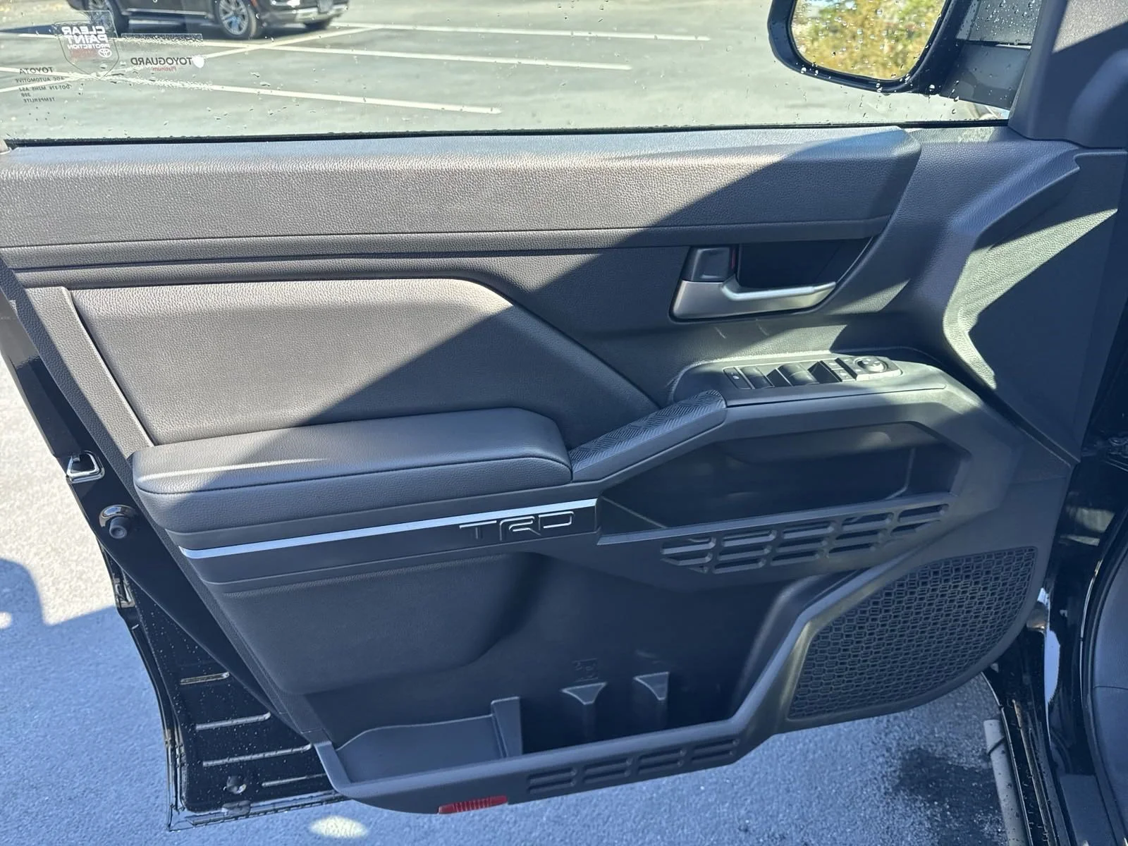 Used 2024  Toyota  image 23